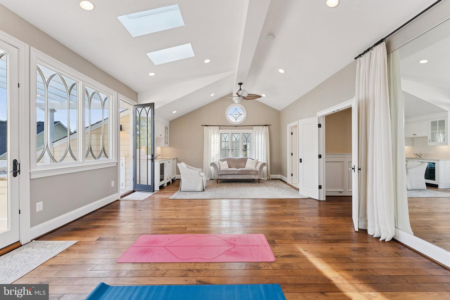 2600 12TH ST N, ARLINGTON, Virginia 22201, 5 Bedrooms Bedrooms, ,5 BathroomsBathrooms,Residential,For sale,2600 12TH ST N,VAAR2063884 MLS # VAAR2063884