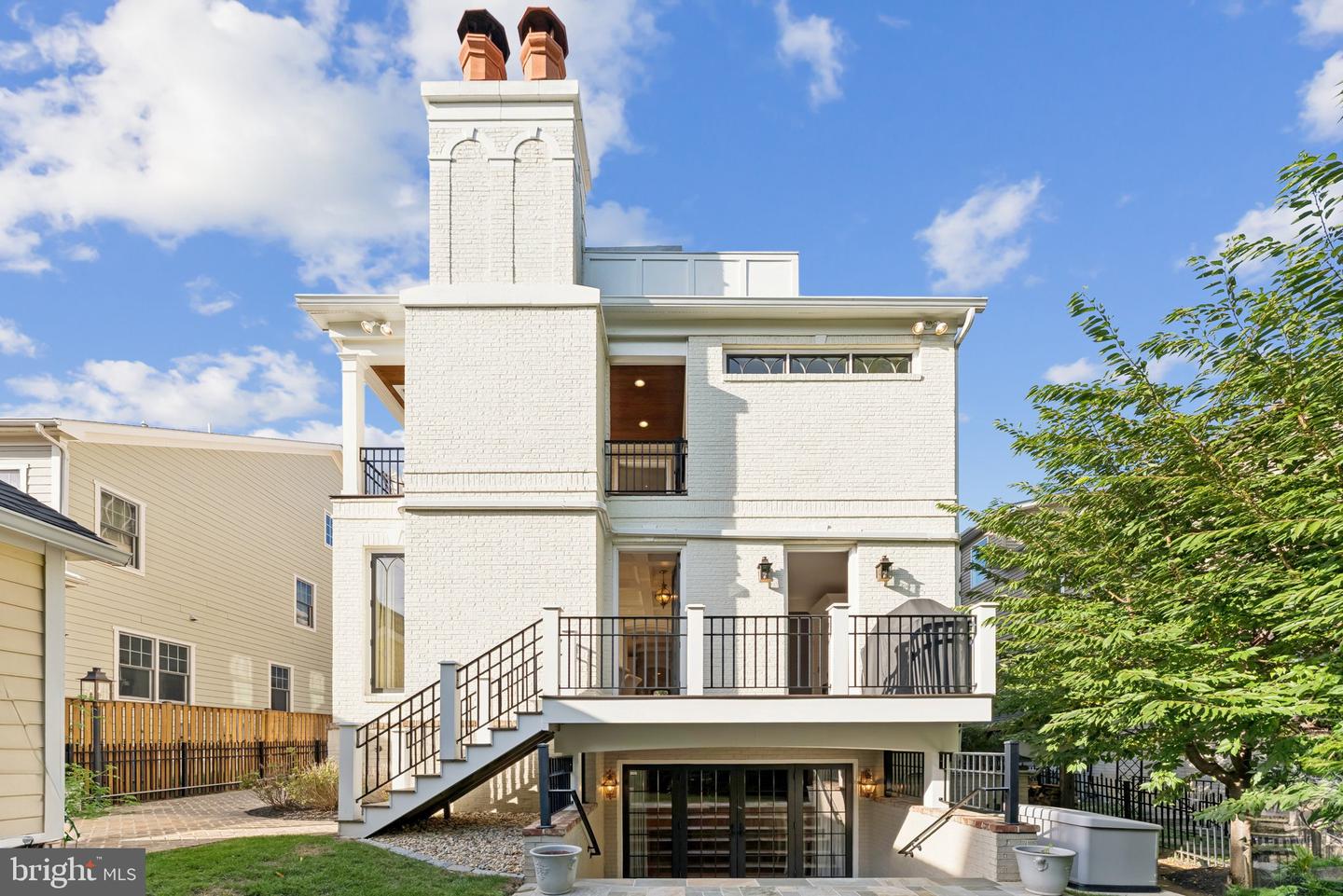 2600 12TH ST N, ARLINGTON, Virginia 22201, 5 Bedrooms Bedrooms, ,5 BathroomsBathrooms,Residential,For sale,2600 12TH ST N,VAAR2063884 MLS # VAAR2063884