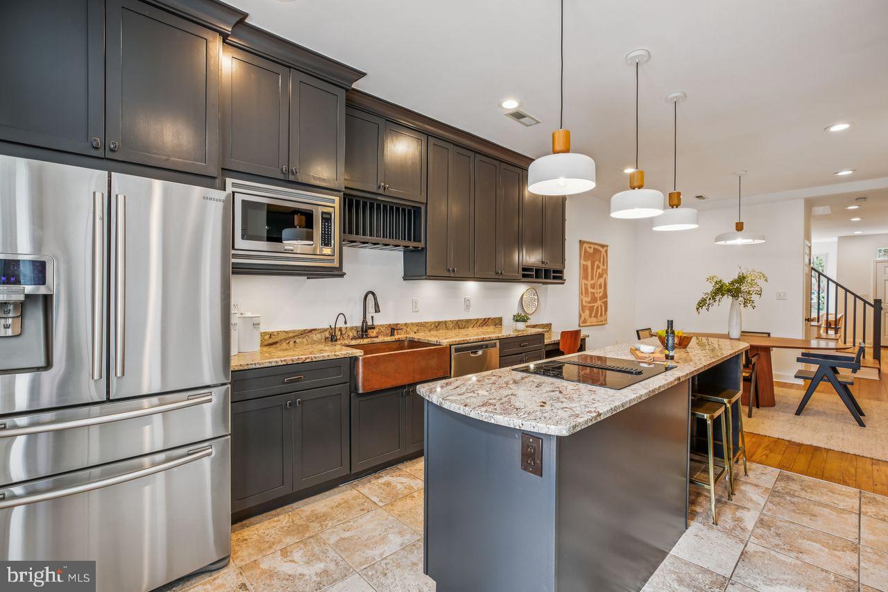 1124 G ST NE, WASHINGTON, District Of Columbia 20002, 4 Bedrooms Bedrooms, 8 Rooms Rooms,3 BathroomsBathrooms,Residential,For sale,1124 G ST NE,DCDC2223300 MLS # DCDC2223300