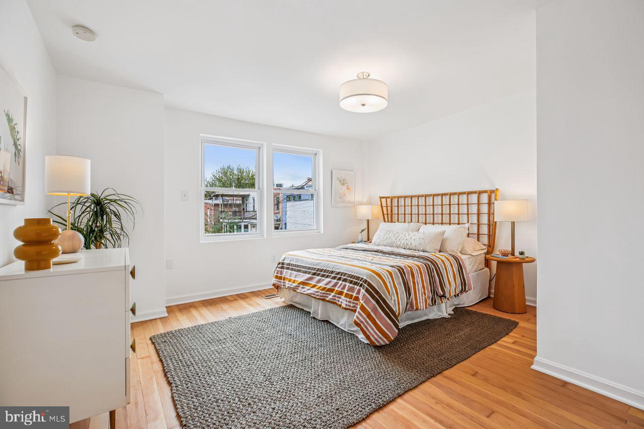 1124 G ST NE, WASHINGTON, District Of Columbia 20002, 4 Bedrooms Bedrooms, 8 Rooms Rooms,3 BathroomsBathrooms,Residential,For sale,1124 G ST NE,DCDC2223300 MLS # DCDC2223300