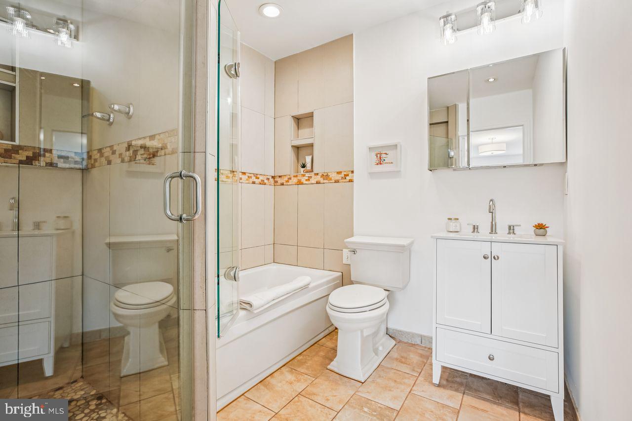1124 G ST NE, WASHINGTON, District Of Columbia 20002, 4 Bedrooms Bedrooms, 8 Rooms Rooms,3 BathroomsBathrooms,Residential,For sale,1124 G ST NE,DCDC2223300 MLS # DCDC2223300