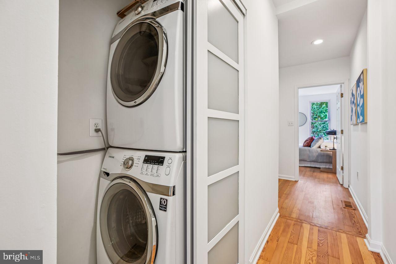 1124 G ST NE, WASHINGTON, District Of Columbia 20002, 4 Bedrooms Bedrooms, 8 Rooms Rooms,3 BathroomsBathrooms,Residential,For sale,1124 G ST NE,DCDC2223300 MLS # DCDC2223300