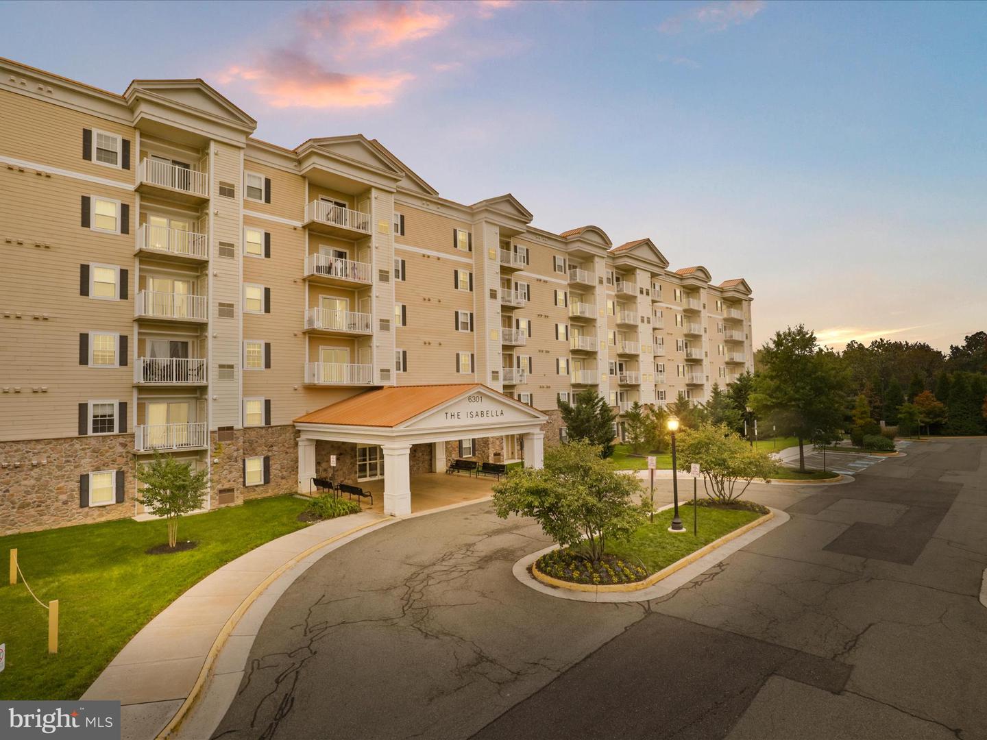 6301 EDSALL RD #424, ALEXANDRIA, Virginia 22312, 2 Bedrooms Bedrooms, 4 Rooms Rooms,2 BathroomsBathrooms,Residential,For sale,6301 EDSALL RD #424,VAFX2268318 MLS # VAFX2268318