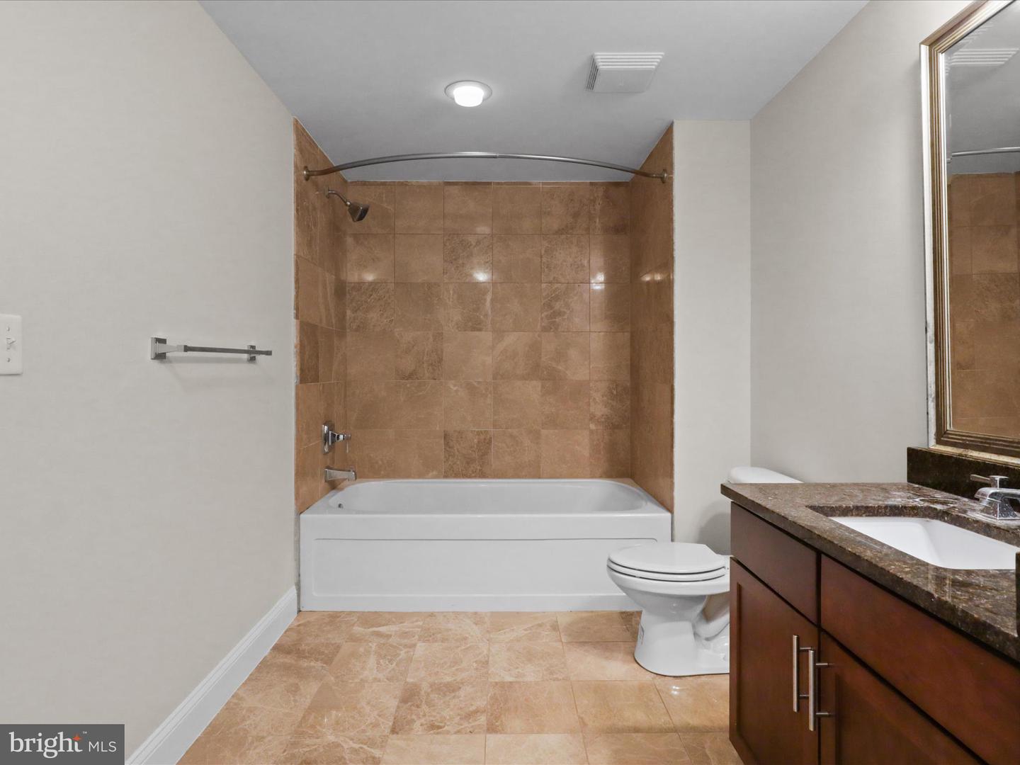 6301 EDSALL RD #424, ALEXANDRIA, Virginia 22312, 2 Bedrooms Bedrooms, 4 Rooms Rooms,2 BathroomsBathrooms,Residential,For sale,6301 EDSALL RD #424,VAFX2268318 MLS # VAFX2268318
