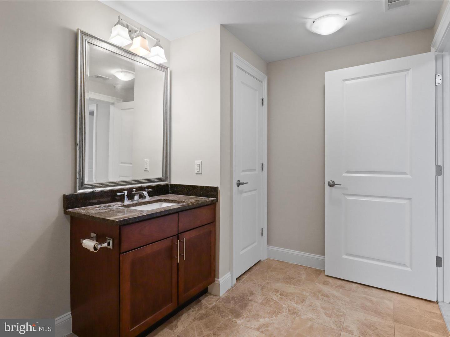 6301 EDSALL RD #424, ALEXANDRIA, Virginia 22312, 2 Bedrooms Bedrooms, 4 Rooms Rooms,2 BathroomsBathrooms,Residential,For sale,6301 EDSALL RD #424,VAFX2268318 MLS # VAFX2268318