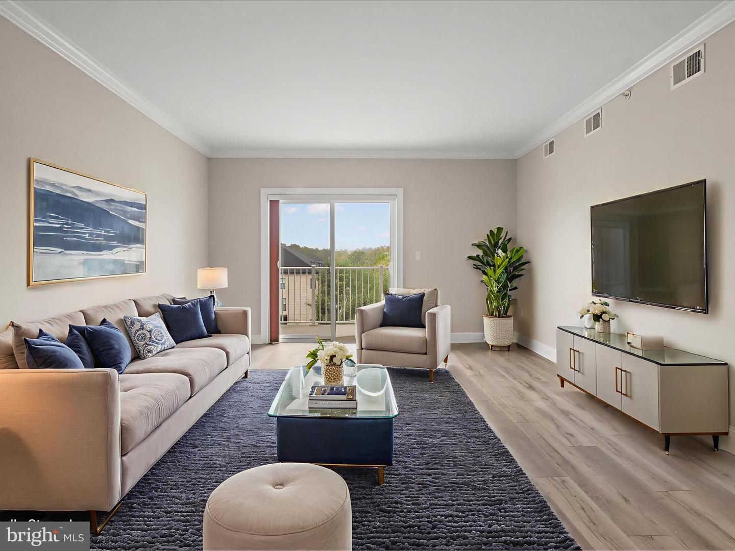 6301 EDSALL RD #424, ALEXANDRIA, Virginia 22312, 2 Bedrooms Bedrooms, 4 Rooms Rooms,2 BathroomsBathrooms,Residential,For sale,6301 EDSALL RD #424,VAFX2268318 MLS # VAFX2268318