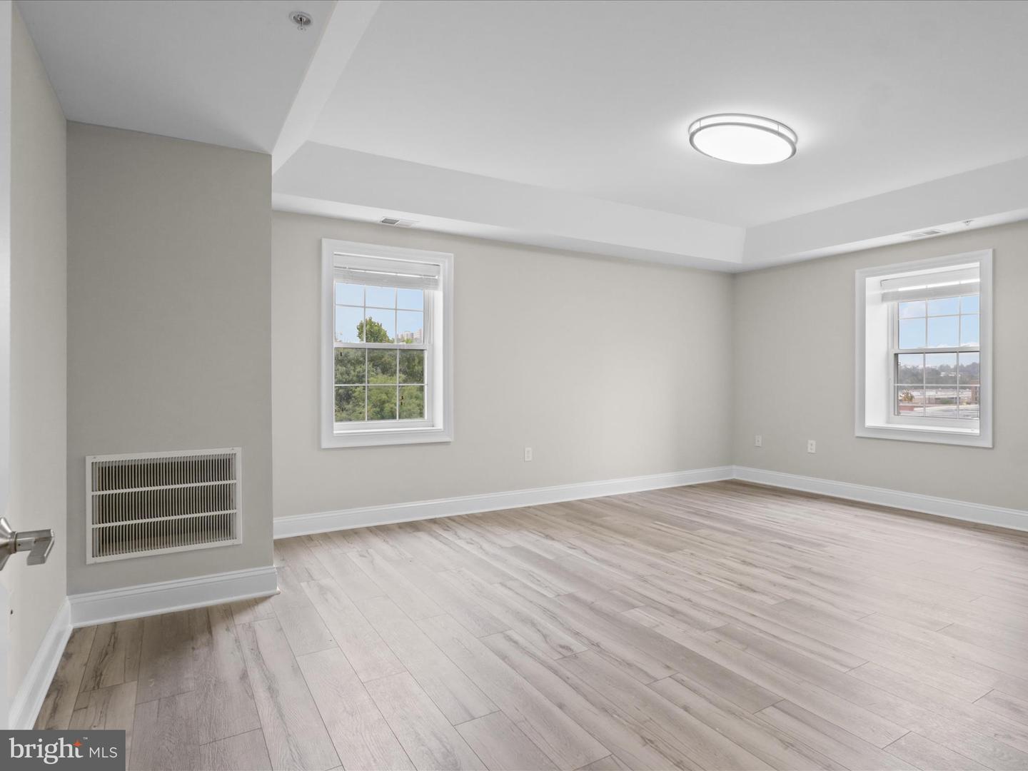 6301 EDSALL RD #424, ALEXANDRIA, Virginia 22312, 2 Bedrooms Bedrooms, 4 Rooms Rooms,2 BathroomsBathrooms,Residential,For sale,6301 EDSALL RD #424,VAFX2268318 MLS # VAFX2268318
