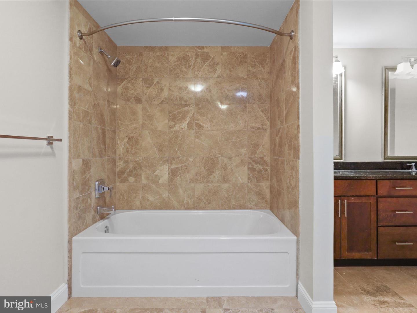6301 EDSALL RD #424, ALEXANDRIA, Virginia 22312, 2 Bedrooms Bedrooms, 4 Rooms Rooms,2 BathroomsBathrooms,Residential,For sale,6301 EDSALL RD #424,VAFX2268318 MLS # VAFX2268318