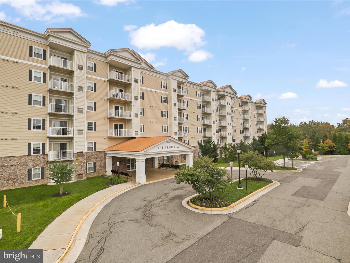 6301 EDSALL RD #424, ALEXANDRIA, Virginia 22312, 2 Bedrooms Bedrooms, 4 Rooms Rooms,2 BathroomsBathrooms,Residential,For sale,6301 EDSALL RD #424,VAFX2268318 MLS # VAFX2268318
