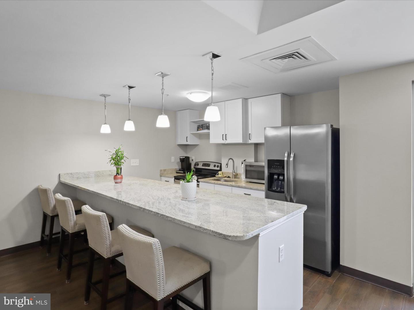 6301 EDSALL RD #424, ALEXANDRIA, Virginia 22312, 2 Bedrooms Bedrooms, 4 Rooms Rooms,2 BathroomsBathrooms,Residential,For sale,6301 EDSALL RD #424,VAFX2268318 MLS # VAFX2268318