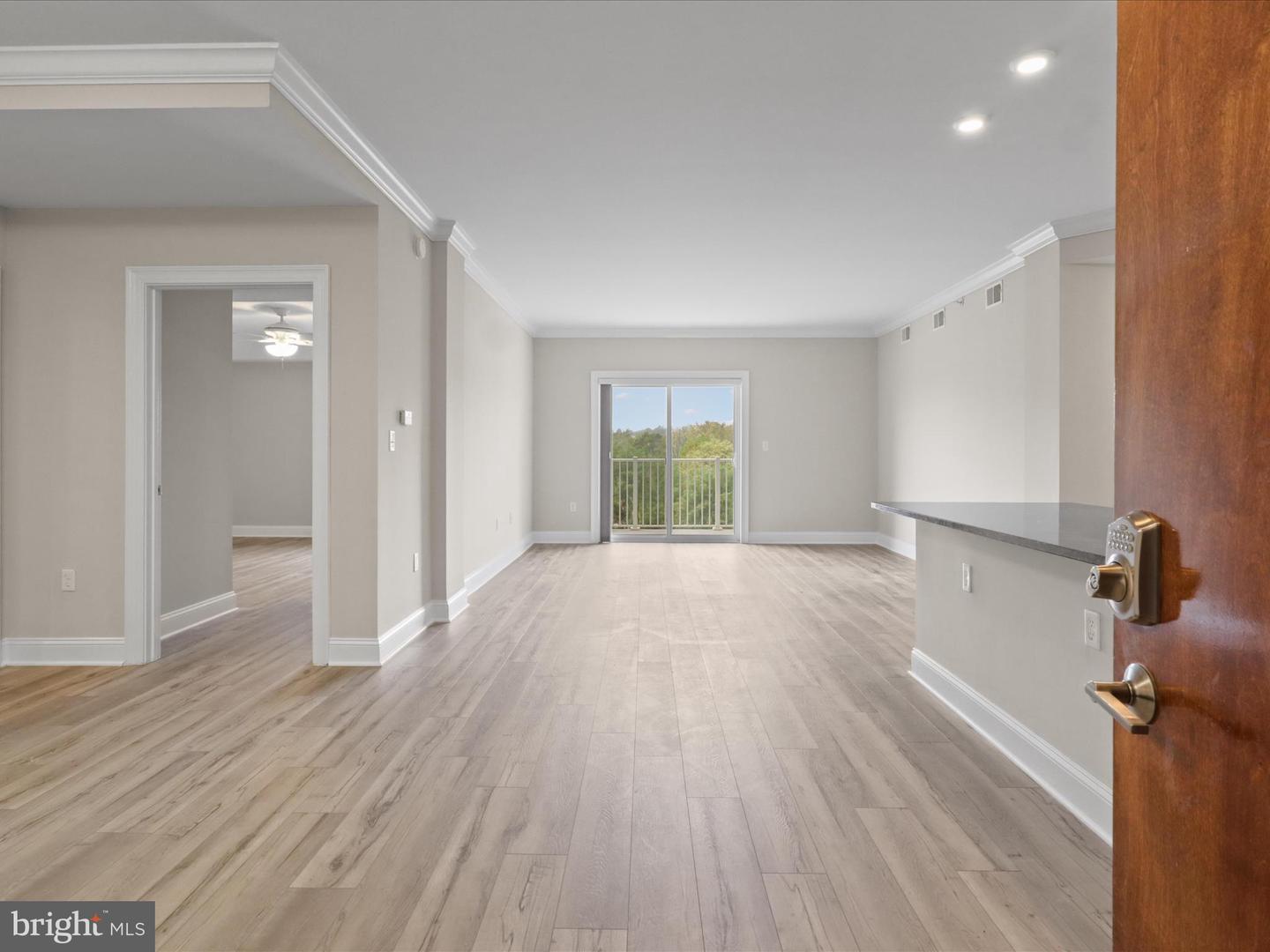 6301 EDSALL RD #424, ALEXANDRIA, Virginia 22312, 2 Bedrooms Bedrooms, 4 Rooms Rooms,2 BathroomsBathrooms,Residential,For sale,6301 EDSALL RD #424,VAFX2268318 MLS # VAFX2268318