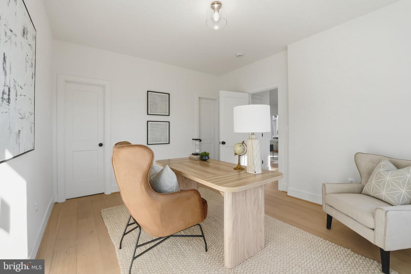 858 N GREENBRIER ST, ARLINGTON, Virginia 22205, 6 Bedrooms Bedrooms, ,5 BathroomsBathrooms,Residential,For sale,858 N GREENBRIER ST,VAAR2063990 MLS # VAAR2063990