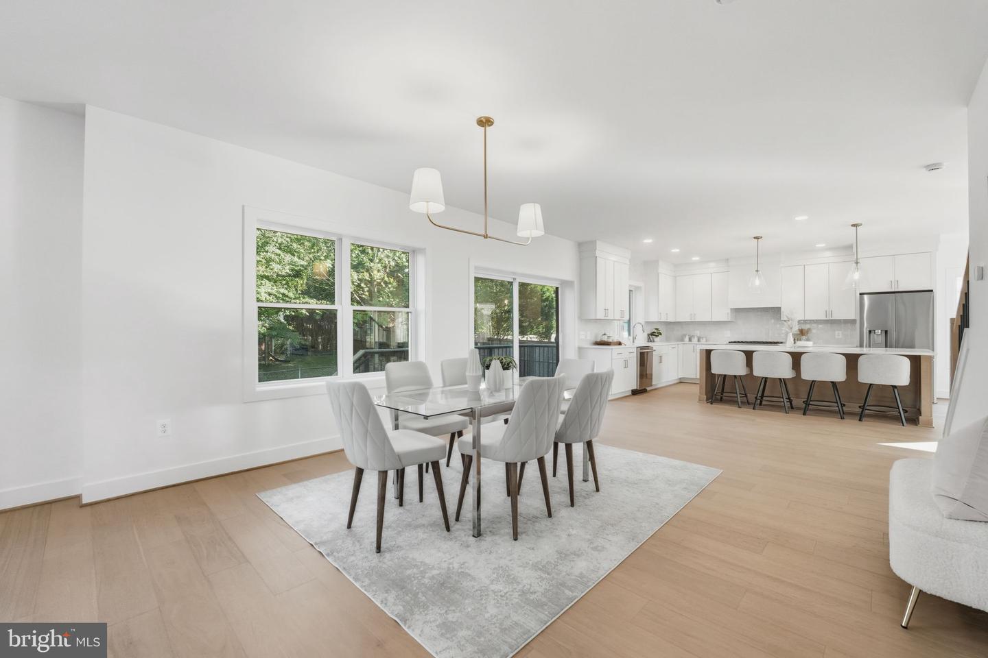 858 N GREENBRIER ST, ARLINGTON, Virginia 22205, 6 Bedrooms Bedrooms, ,5 BathroomsBathrooms,Residential,For sale,858 N GREENBRIER ST,VAAR2063990 MLS # VAAR2063990