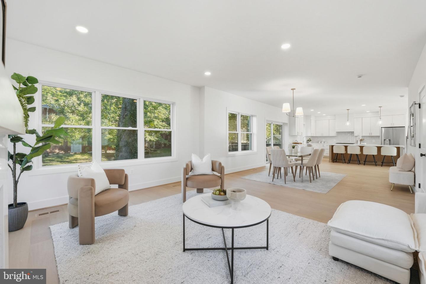 858 N GREENBRIER ST, ARLINGTON, Virginia 22205, 6 Bedrooms Bedrooms, ,5 BathroomsBathrooms,Residential,For sale,858 N GREENBRIER ST,VAAR2063990 MLS # VAAR2063990