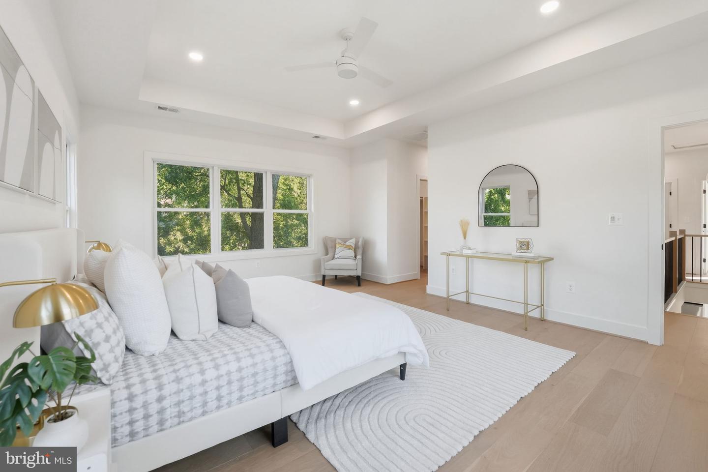 858 N GREENBRIER ST, ARLINGTON, Virginia 22205, 6 Bedrooms Bedrooms, ,5 BathroomsBathrooms,Residential,For sale,858 N GREENBRIER ST,VAAR2063990 MLS # VAAR2063990