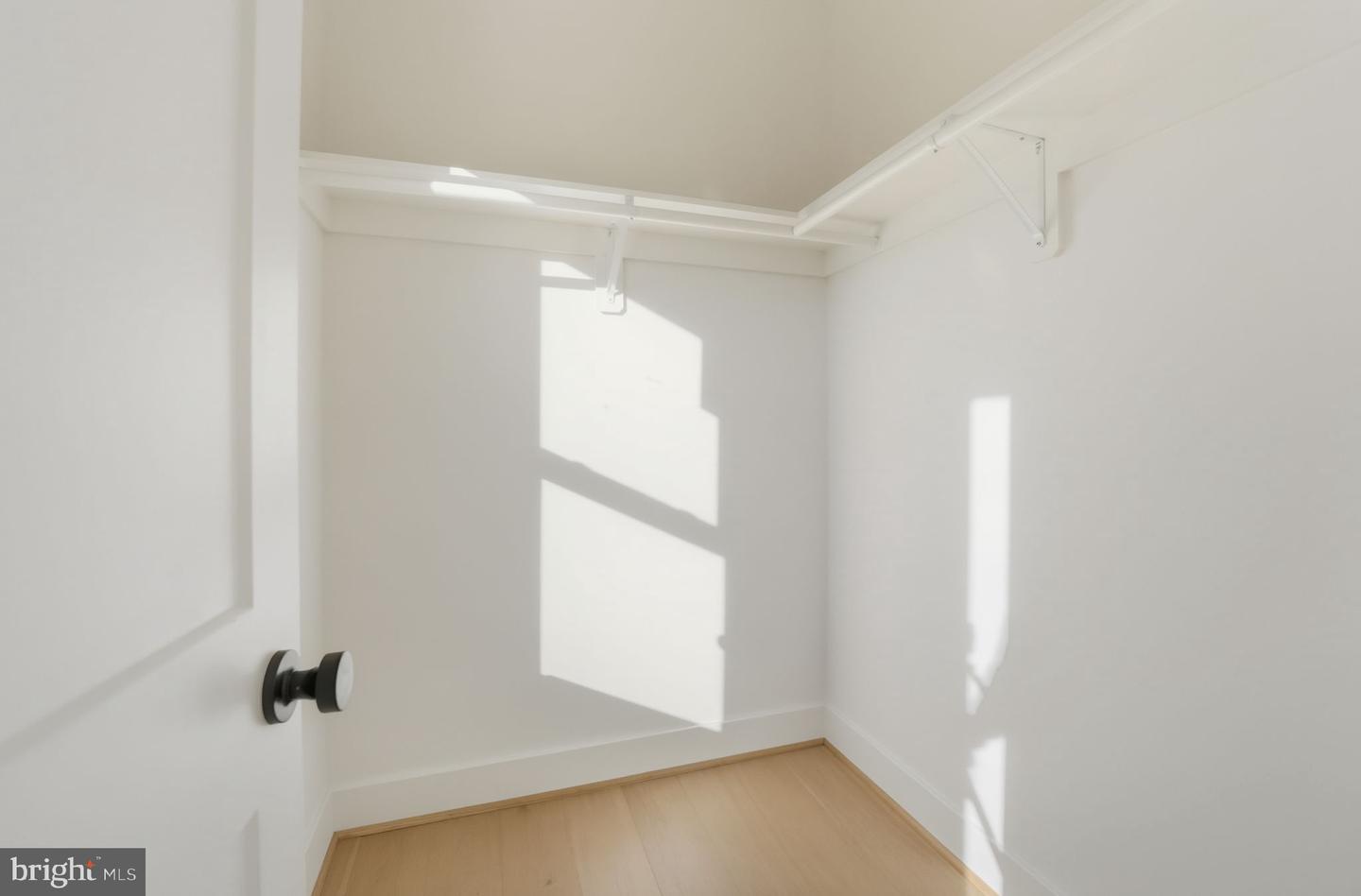 858 N GREENBRIER ST, ARLINGTON, Virginia 22205, 6 Bedrooms Bedrooms, ,5 BathroomsBathrooms,Residential,For sale,858 N GREENBRIER ST,VAAR2063990 MLS # VAAR2063990