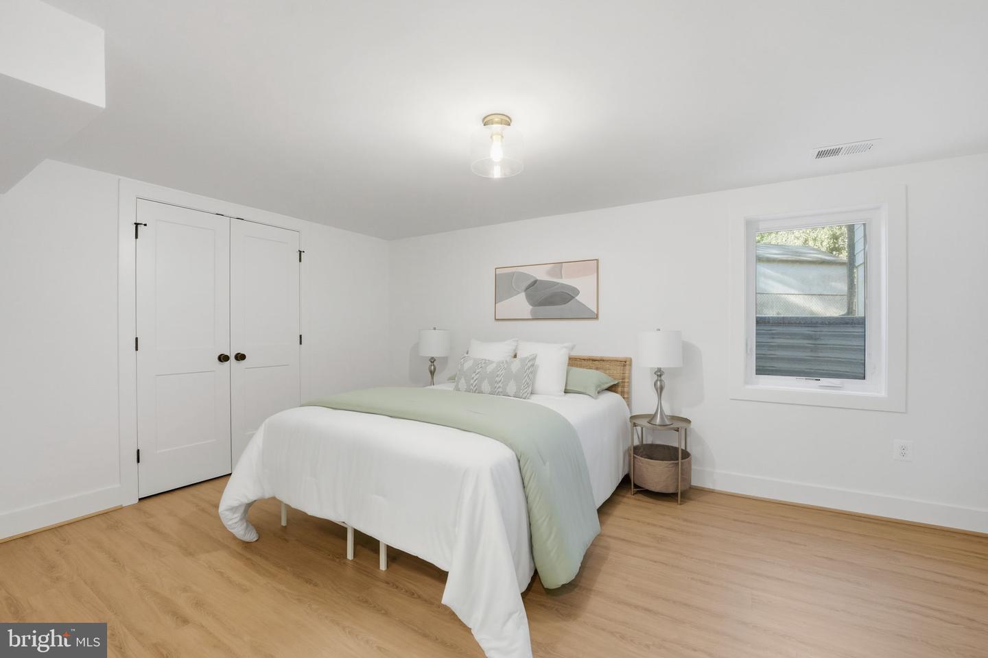 858 N GREENBRIER ST, ARLINGTON, Virginia 22205, 6 Bedrooms Bedrooms, ,5 BathroomsBathrooms,Residential,For sale,858 N GREENBRIER ST,VAAR2063990 MLS # VAAR2063990