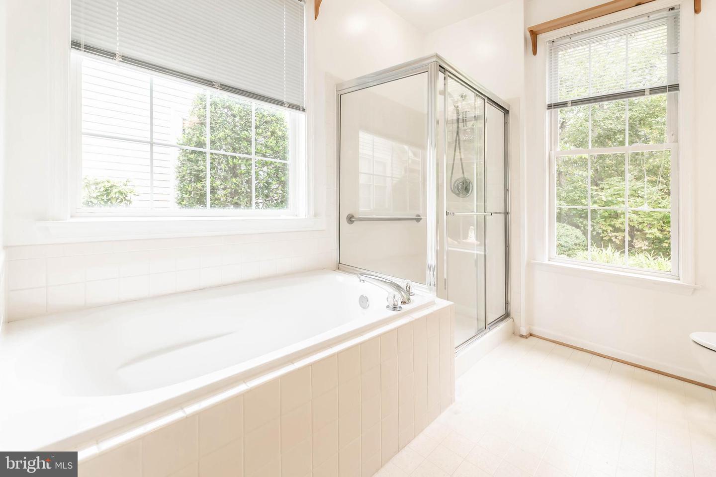 6868 SADDLE RUN WAY, GAINESVILLE, Virginia 20155, 3 Bedrooms Bedrooms, 12 Rooms Rooms,3 BathroomsBathrooms,Residential,For sale,6868 SADDLE RUN WAY,VAPW2104596 MLS # VAPW2104596