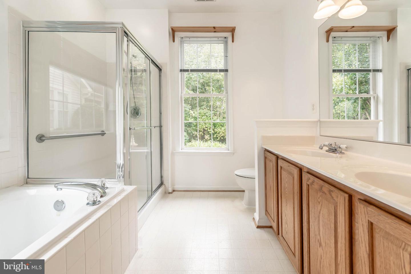 6868 SADDLE RUN WAY, GAINESVILLE, Virginia 20155, 3 Bedrooms Bedrooms, 12 Rooms Rooms,3 BathroomsBathrooms,Residential,For sale,6868 SADDLE RUN WAY,VAPW2104596 MLS # VAPW2104596