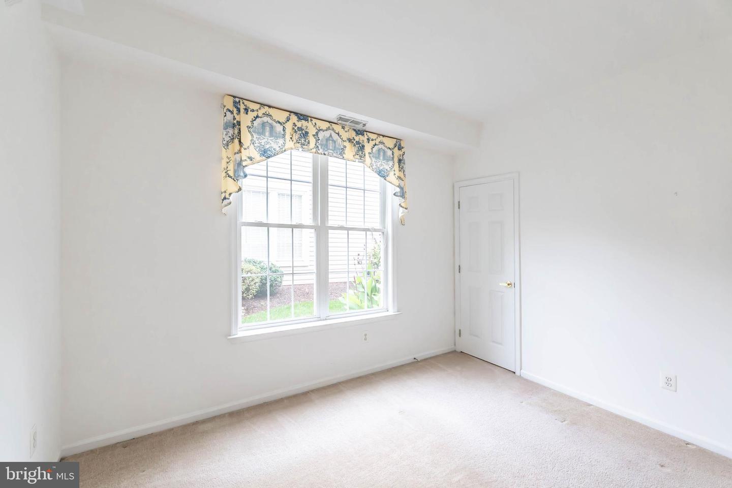 6868 SADDLE RUN WAY, GAINESVILLE, Virginia 20155, 3 Bedrooms Bedrooms, 12 Rooms Rooms,3 BathroomsBathrooms,Residential,For sale,6868 SADDLE RUN WAY,VAPW2104596 MLS # VAPW2104596