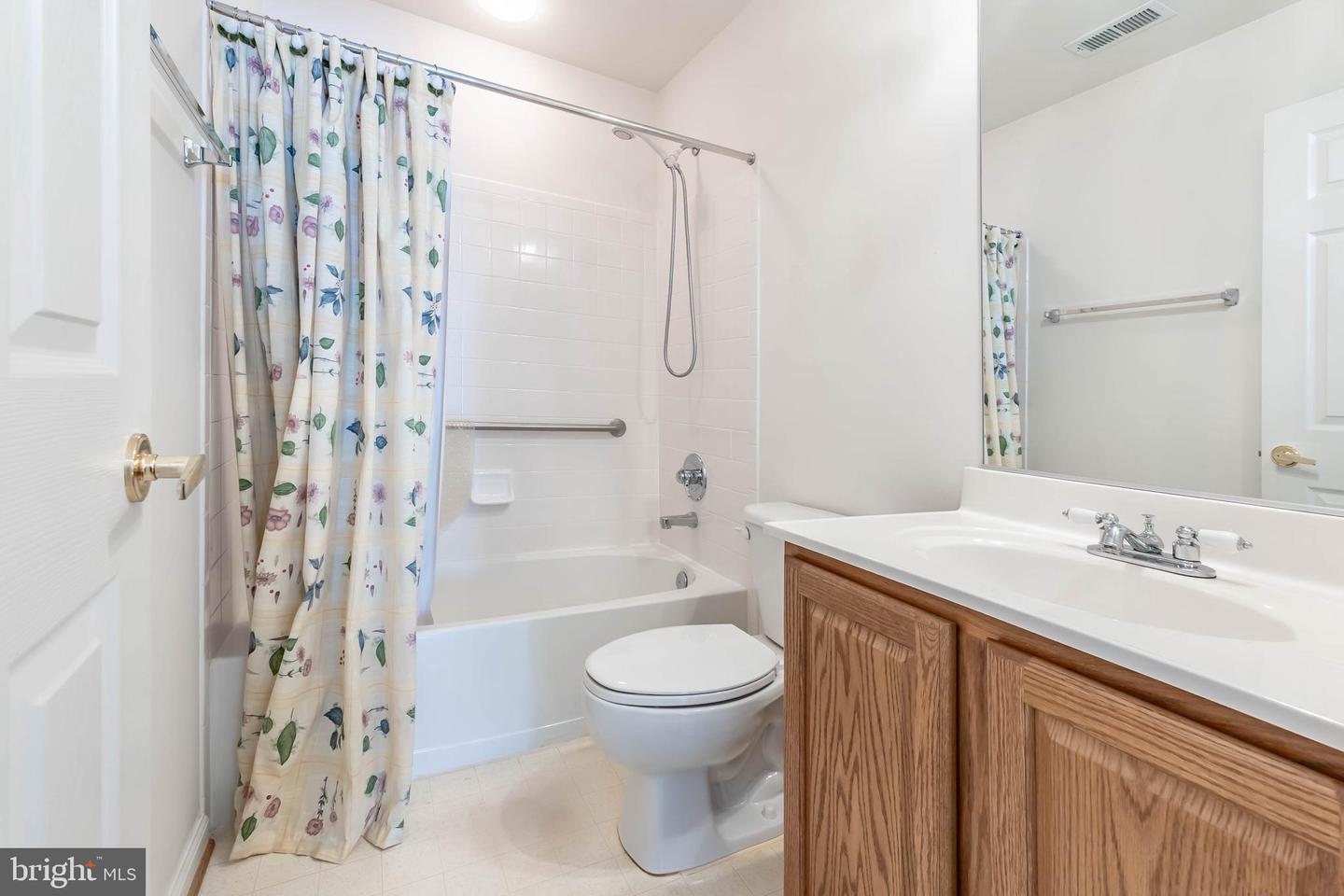 6868 SADDLE RUN WAY, GAINESVILLE, Virginia 20155, 3 Bedrooms Bedrooms, 12 Rooms Rooms,3 BathroomsBathrooms,Residential,For sale,6868 SADDLE RUN WAY,VAPW2104596 MLS # VAPW2104596