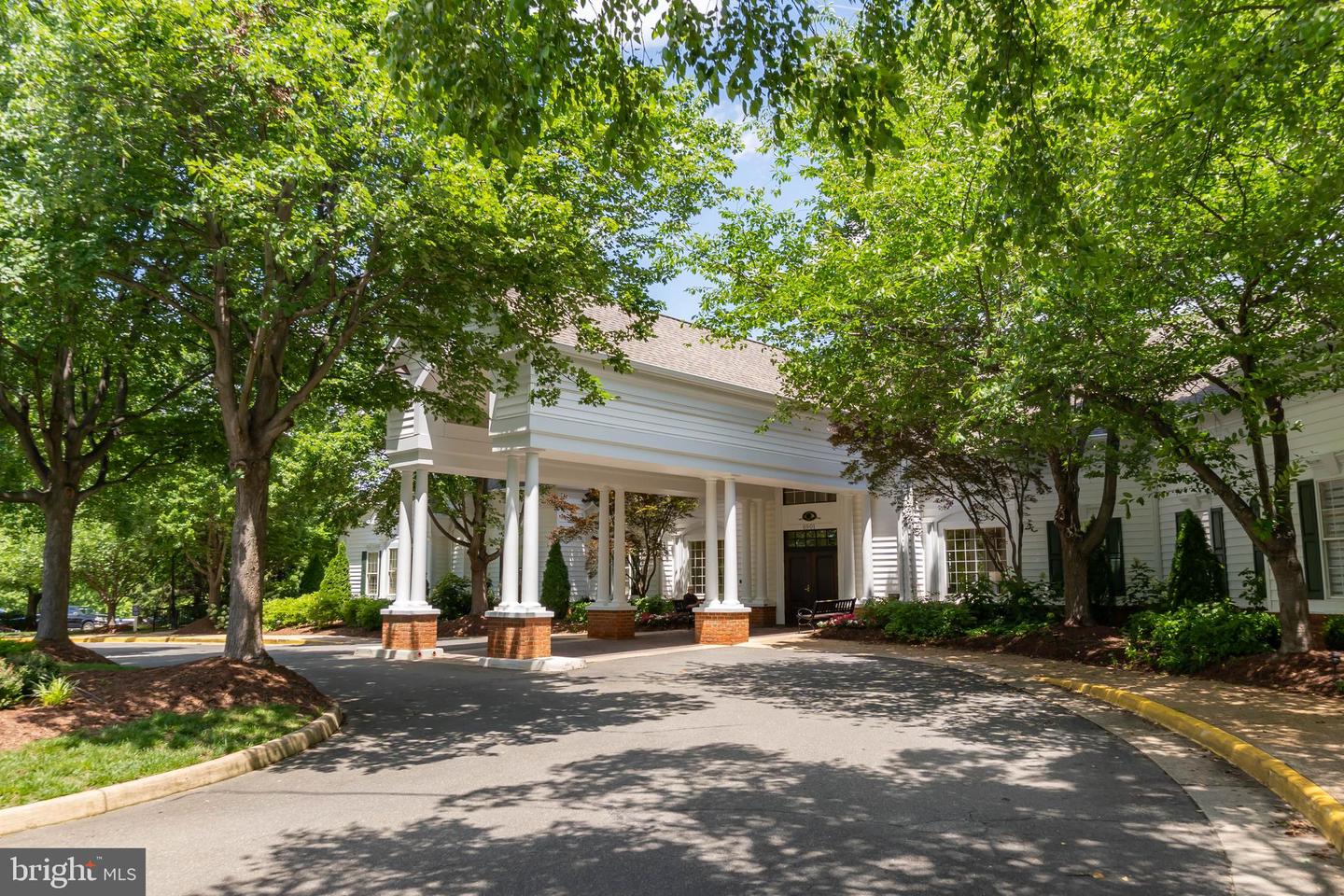 6868 SADDLE RUN WAY, GAINESVILLE, Virginia 20155, 3 Bedrooms Bedrooms, 12 Rooms Rooms,3 BathroomsBathrooms,Residential,For sale,6868 SADDLE RUN WAY,VAPW2104596 MLS # VAPW2104596