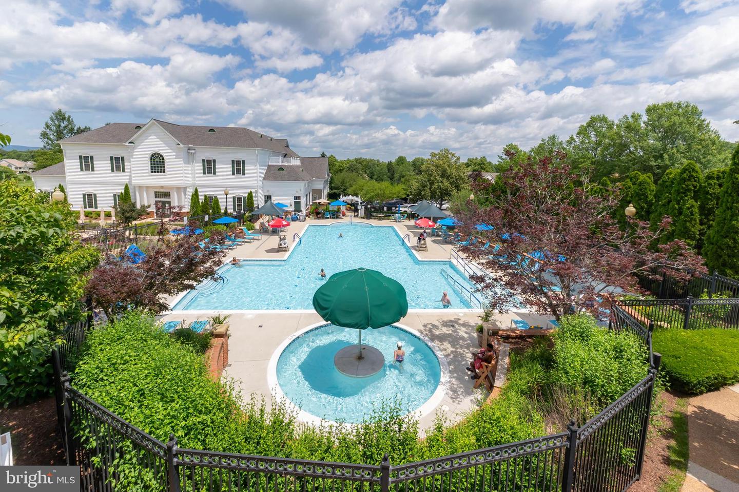 6868 SADDLE RUN WAY, GAINESVILLE, Virginia 20155, 3 Bedrooms Bedrooms, 12 Rooms Rooms,3 BathroomsBathrooms,Residential,For sale,6868 SADDLE RUN WAY,VAPW2104596 MLS # VAPW2104596