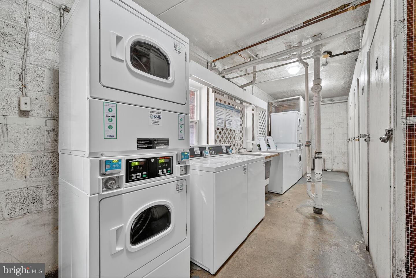 1404 12TH ST N #21, ARLINGTON, Virginia 22209, 2 Bedrooms Bedrooms, ,1 BathroomBathrooms,Residential,For sale,1404 12TH ST N #21,VAAR2064244 MLS # VAAR2064244