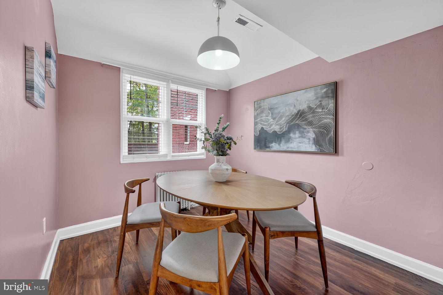 1404 12TH ST N #21, ARLINGTON, Virginia 22209, 2 Bedrooms Bedrooms, ,1 BathroomBathrooms,Residential,For sale,1404 12TH ST N #21,VAAR2064244 MLS # VAAR2064244