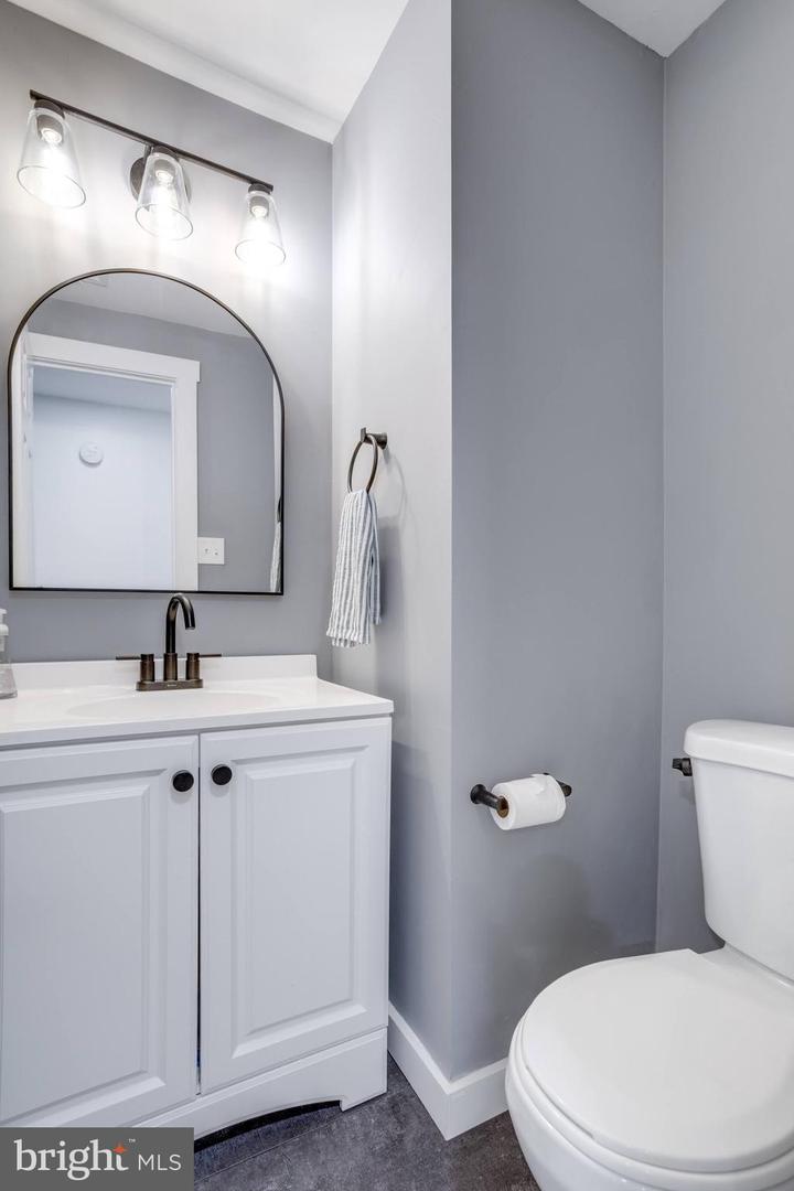 7842 ASHLEY GLEN RD, ANNANDALE, Virginia 22003, 3 Bedrooms Bedrooms, ,2 BathroomsBathrooms,Residential,For sale,7842 ASHLEY GLEN RD,VAFX2269644 MLS # VAFX2269644
