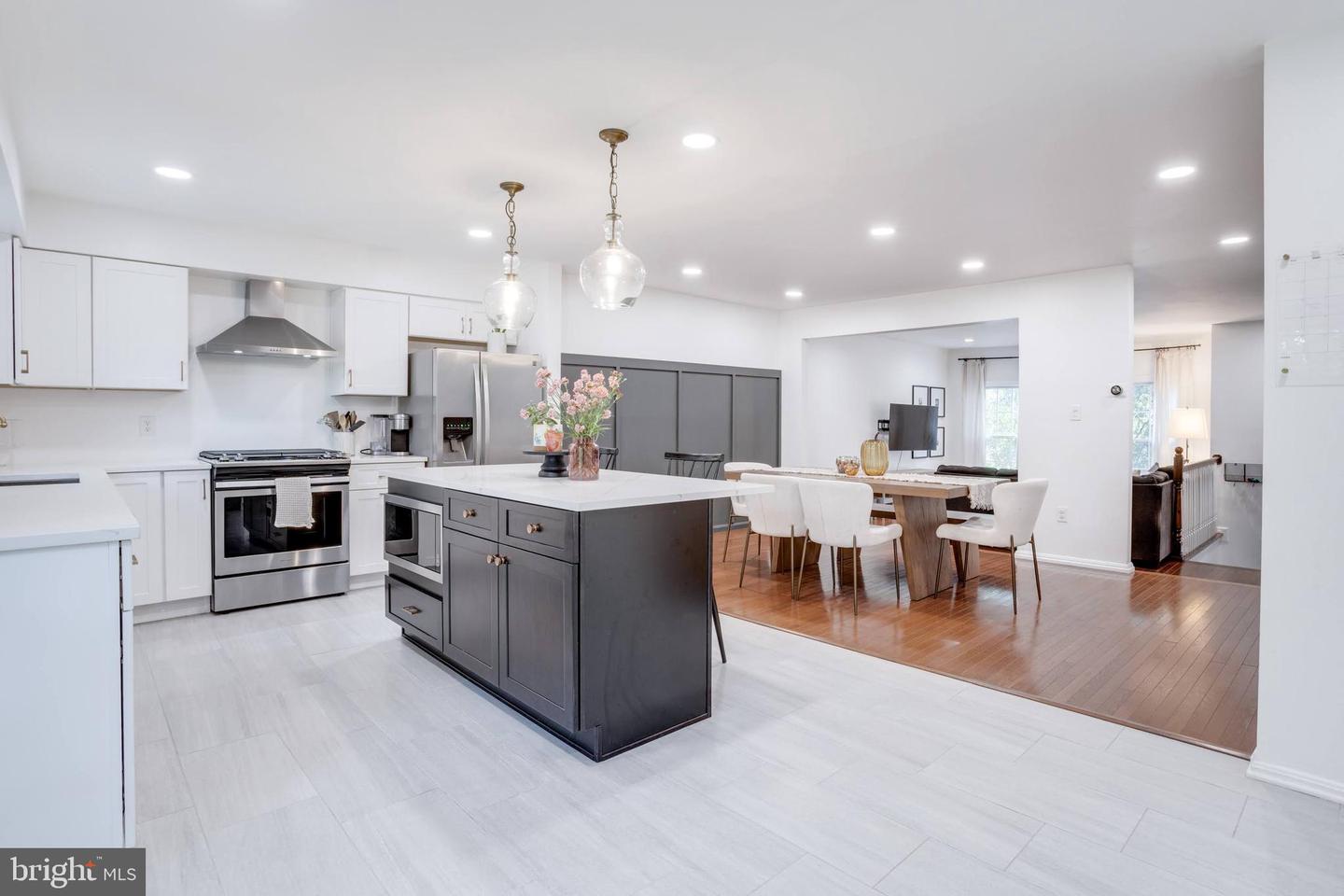 7842 ASHLEY GLEN RD, ANNANDALE, Virginia 22003, 3 Bedrooms Bedrooms, ,2 BathroomsBathrooms,Residential,For sale,7842 ASHLEY GLEN RD,VAFX2269644 MLS # VAFX2269644