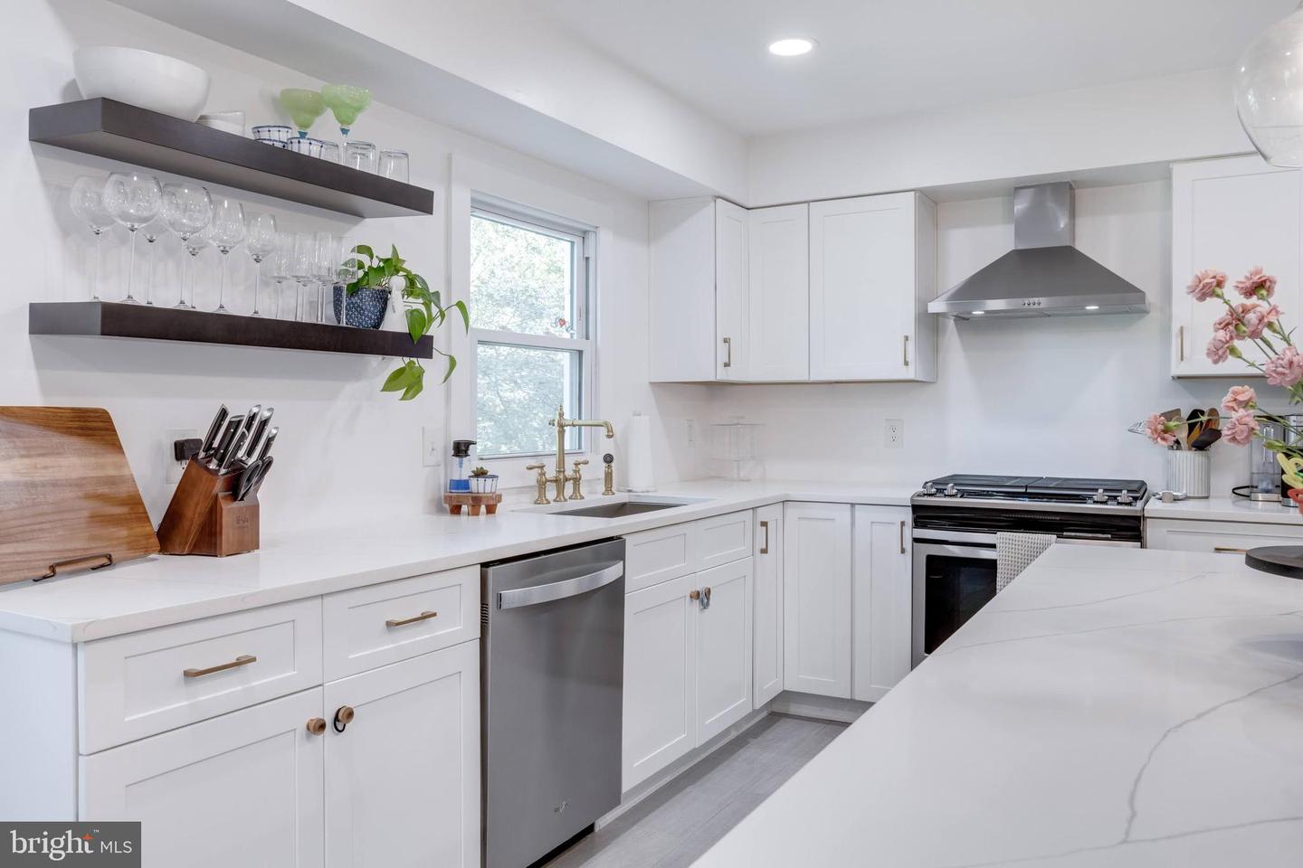 7842 ASHLEY GLEN RD, ANNANDALE, Virginia 22003, 3 Bedrooms Bedrooms, ,2 BathroomsBathrooms,Residential,For sale,7842 ASHLEY GLEN RD,VAFX2269644 MLS # VAFX2269644