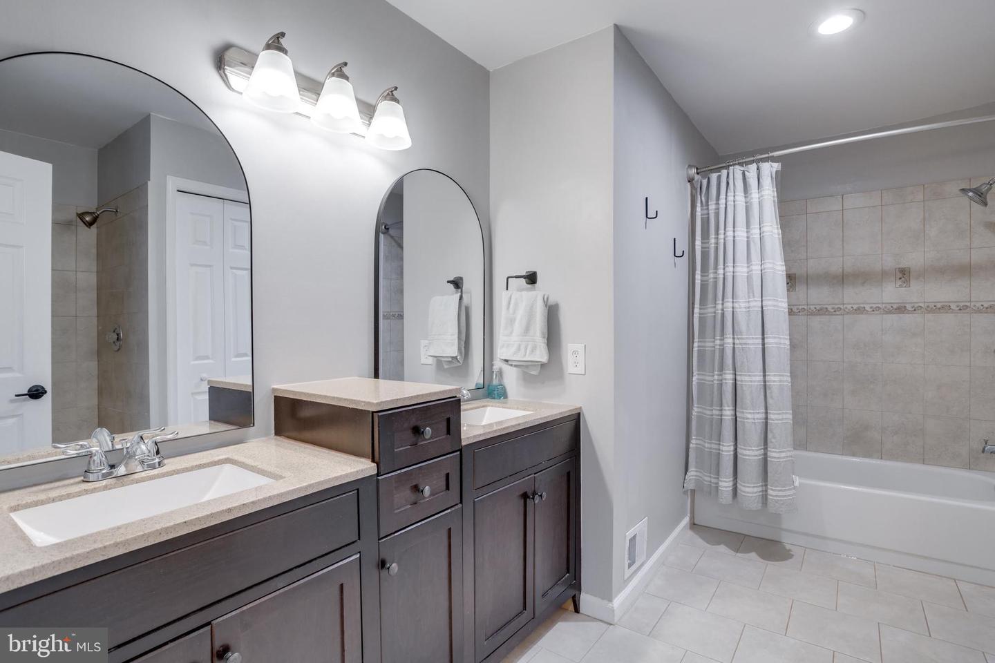 7842 ASHLEY GLEN RD, ANNANDALE, Virginia 22003, 3 Bedrooms Bedrooms, ,2 BathroomsBathrooms,Residential,For sale,7842 ASHLEY GLEN RD,VAFX2269644 MLS # VAFX2269644
