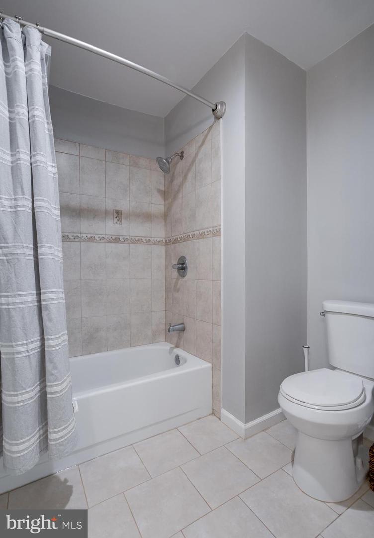 7842 ASHLEY GLEN RD, ANNANDALE, Virginia 22003, 3 Bedrooms Bedrooms, ,2 BathroomsBathrooms,Residential,For sale,7842 ASHLEY GLEN RD,VAFX2269644 MLS # VAFX2269644