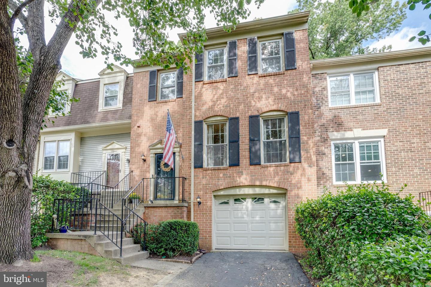 7842 ASHLEY GLEN RD, ANNANDALE, Virginia 22003, 3 Bedrooms Bedrooms, ,2 BathroomsBathrooms,Residential,For sale,7842 ASHLEY GLEN RD,VAFX2269644 MLS # VAFX2269644