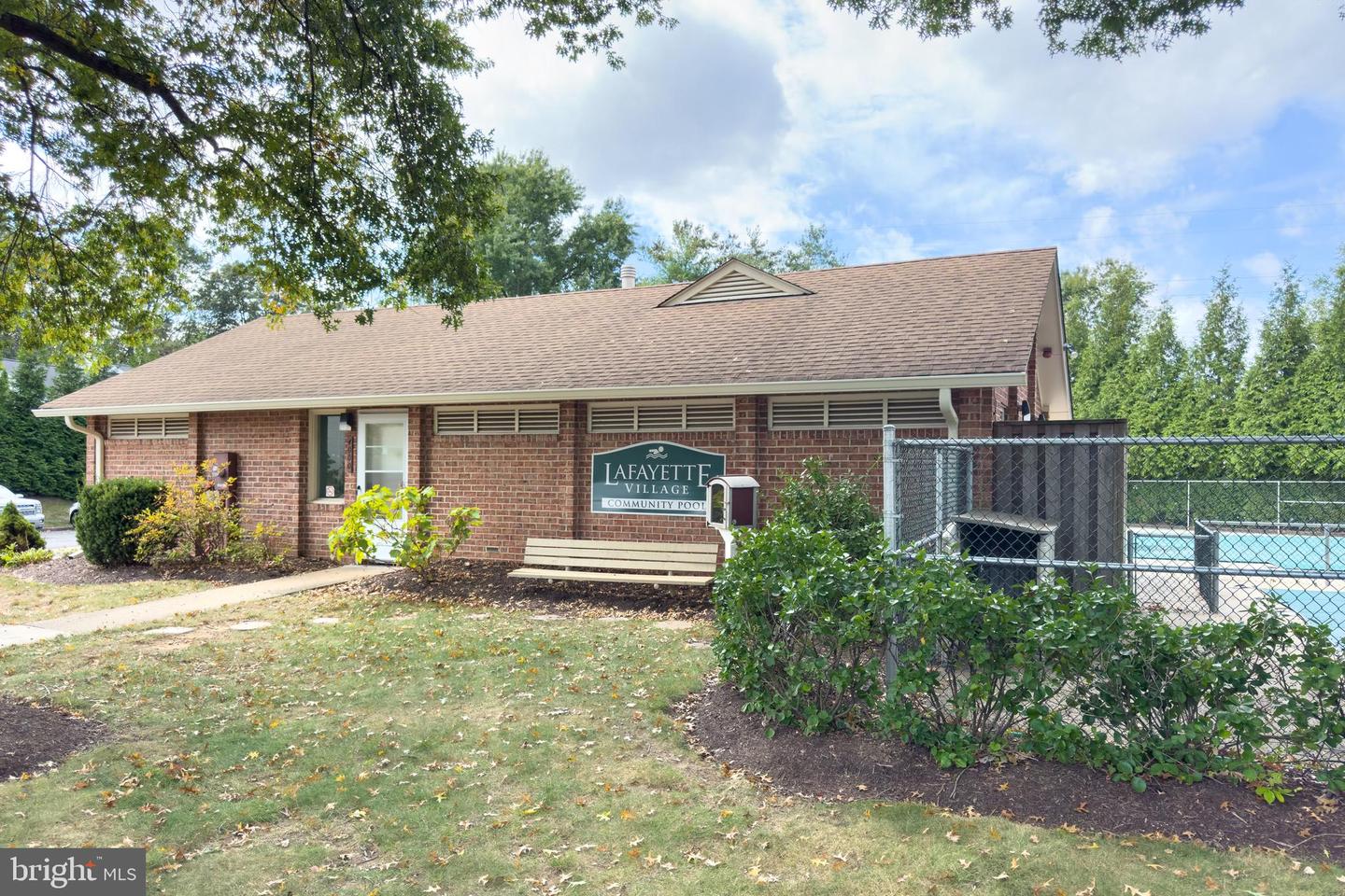 7842 ASHLEY GLEN RD, ANNANDALE, Virginia 22003, 3 Bedrooms Bedrooms, ,2 BathroomsBathrooms,Residential,For sale,7842 ASHLEY GLEN RD,VAFX2269644 MLS # VAFX2269644