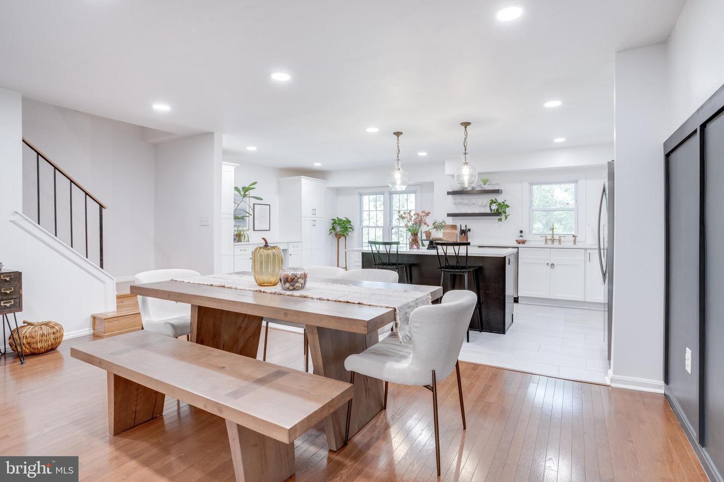 7842 ASHLEY GLEN RD, ANNANDALE, Virginia 22003, 3 Bedrooms Bedrooms, ,2 BathroomsBathrooms,Residential,For sale,7842 ASHLEY GLEN RD,VAFX2269644 MLS # VAFX2269644