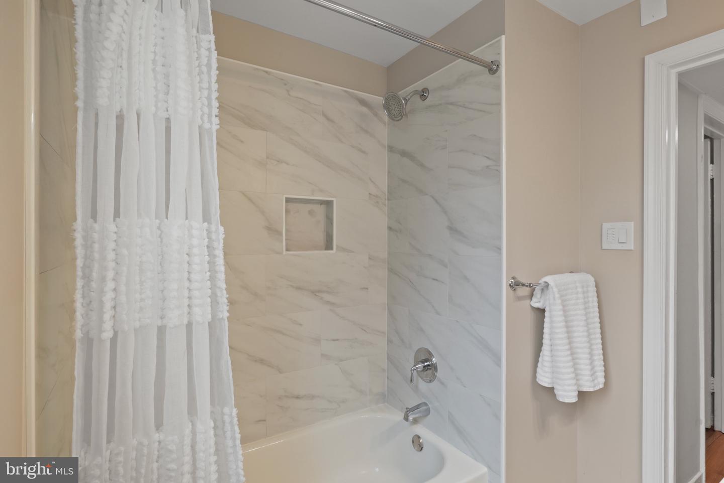 6613 E WAKEFIELD DR #A1, ALEXANDRIA, Virginia 22307, 2 Bedrooms Bedrooms, ,1 BathroomBathrooms,Residential,For sale,6613 E WAKEFIELD DR #A1,VAFX2269760 MLS # VAFX2269760