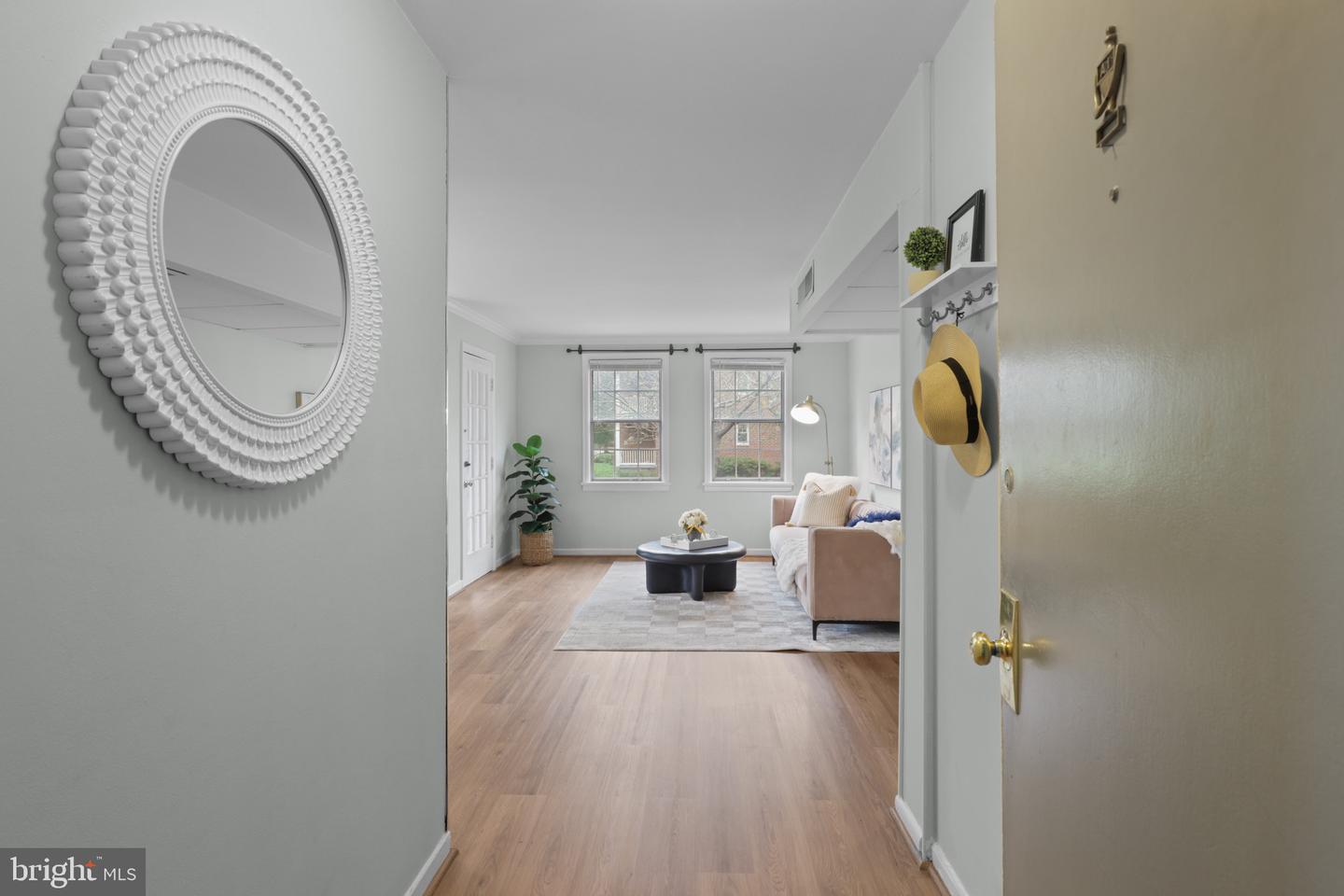 6613 E WAKEFIELD DR #A1, ALEXANDRIA, Virginia 22307, 2 Bedrooms Bedrooms, ,1 BathroomBathrooms,Residential,For sale,6613 E WAKEFIELD DR #A1,VAFX2269760 MLS # VAFX2269760