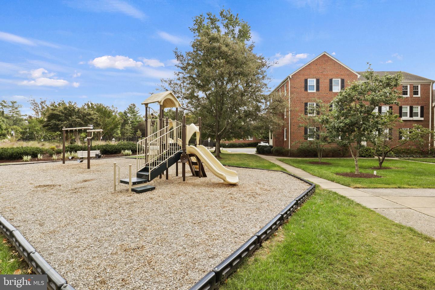 6613 E WAKEFIELD DR #A1, ALEXANDRIA, Virginia 22307, 2 Bedrooms Bedrooms, ,1 BathroomBathrooms,Residential,For sale,6613 E WAKEFIELD DR #A1,VAFX2269760 MLS # VAFX2269760