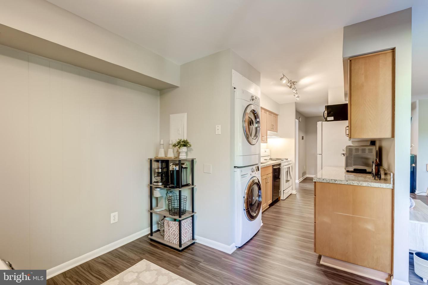 11260 CHESTNUT GROVE SQ #339, RESTON, Virginia 20190, 2 Bedrooms Bedrooms, ,1 BathroomBathrooms,Residential,For sale,11260 CHESTNUT GROVE SQ #339,VAFX2269794 MLS # VAFX2269794