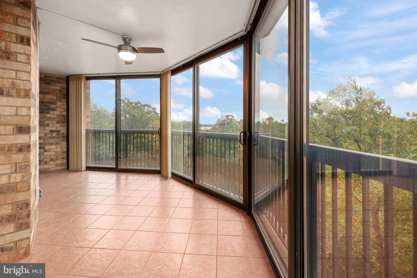 5904 MOUNT EAGLE DR #510, ALEXANDRIA, Virginia 22303, 2 Bedrooms Bedrooms, 4 Rooms Rooms,2 BathroomsBathrooms,Residential,For sale,5904 MOUNT EAGLE DR #510,VAFX2270128 MLS # VAFX2270128
