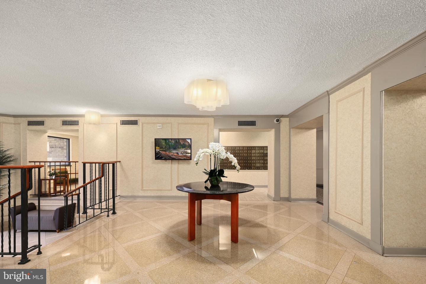 5904 MOUNT EAGLE DR #510, ALEXANDRIA, Virginia 22303, 2 Bedrooms Bedrooms, 4 Rooms Rooms,2 BathroomsBathrooms,Residential,For sale,5904 MOUNT EAGLE DR #510,VAFX2270128 MLS # VAFX2270128