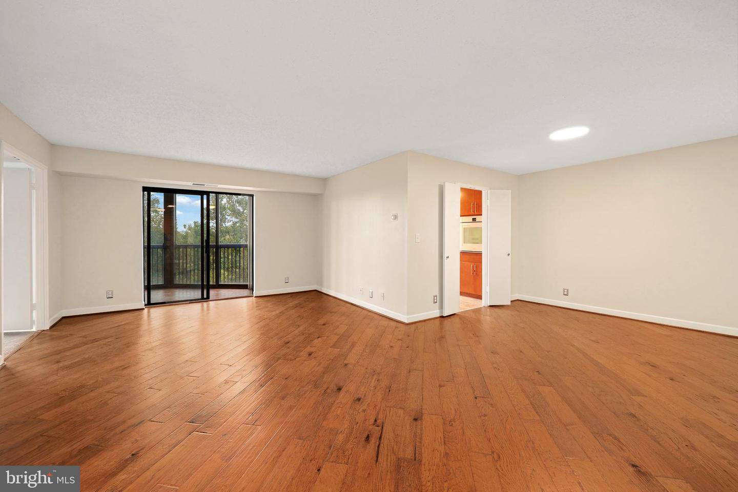 5904 MOUNT EAGLE DR #510, ALEXANDRIA, Virginia 22303, 2 Bedrooms Bedrooms, 4 Rooms Rooms,2 BathroomsBathrooms,Residential,For sale,5904 MOUNT EAGLE DR #510,VAFX2270128 MLS # VAFX2270128