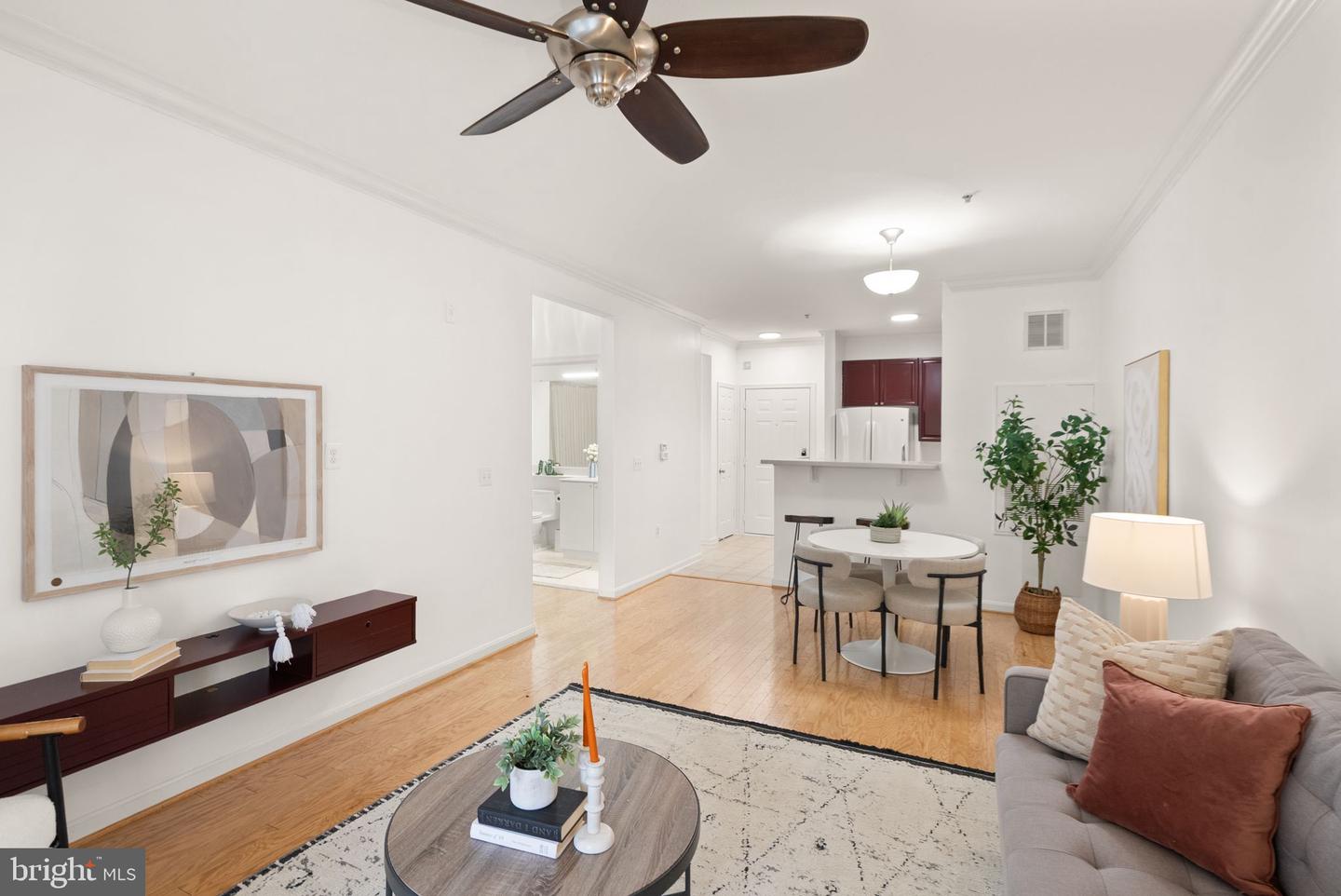 9480 VIRGINIA CENTER BLVD #7, VIENNA, Virginia 22181, 1 Bedroom Bedrooms, ,1 BathroomBathrooms,Residential,For sale,9480 VIRGINIA CENTER BLVD #7,VAFX2270204 MLS # VAFX2270204