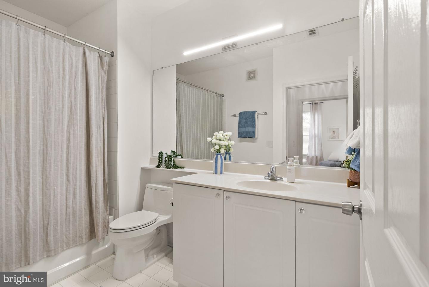 9480 VIRGINIA CENTER BLVD #7, VIENNA, Virginia 22181, 1 Bedroom Bedrooms, ,1 BathroomBathrooms,Residential,For sale,9480 VIRGINIA CENTER BLVD #7,VAFX2270204 MLS # VAFX2270204