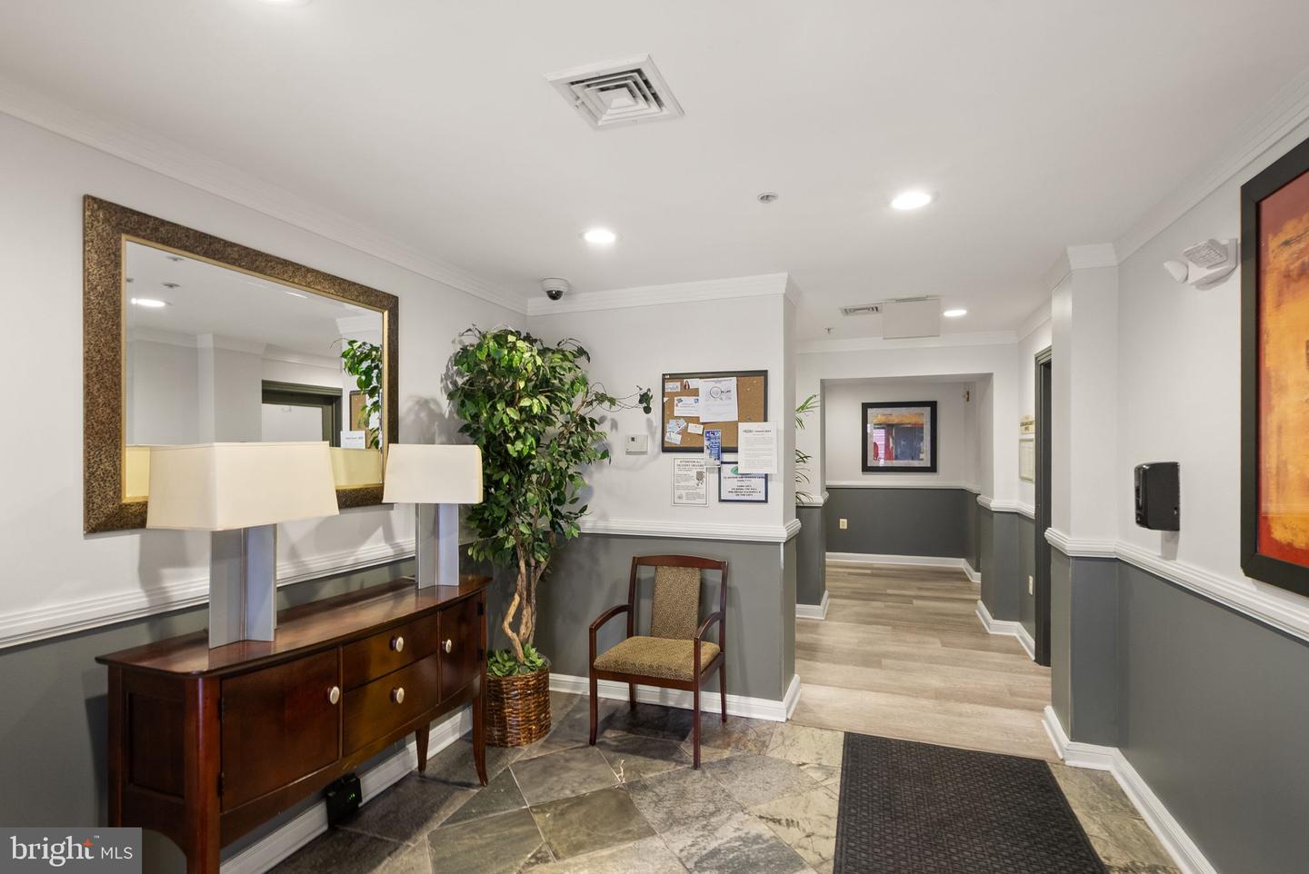 9480 VIRGINIA CENTER BLVD #7, VIENNA, Virginia 22181, 1 Bedroom Bedrooms, ,1 BathroomBathrooms,Residential,For sale,9480 VIRGINIA CENTER BLVD #7,VAFX2270204 MLS # VAFX2270204