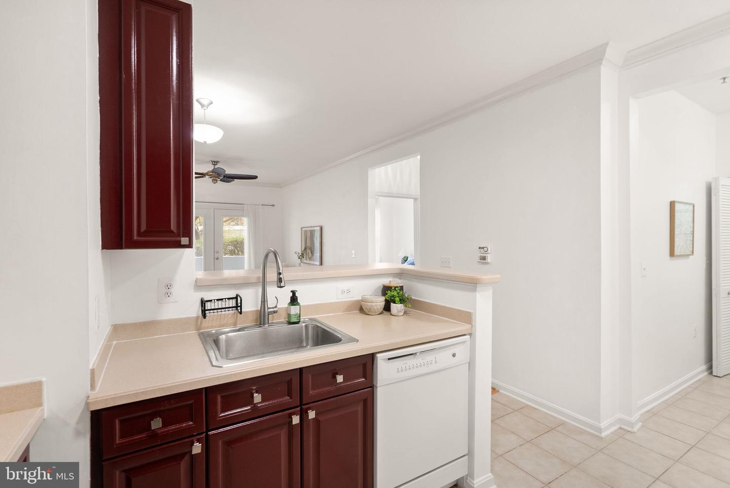9480 VIRGINIA CENTER BLVD #7, VIENNA, Virginia 22181, 1 Bedroom Bedrooms, ,1 BathroomBathrooms,Residential,For sale,9480 VIRGINIA CENTER BLVD #7,VAFX2270204 MLS # VAFX2270204