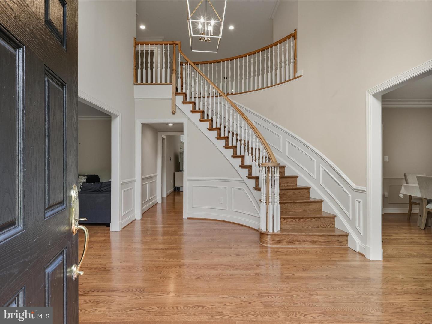 5826 HANNORA LN, FAIRFAX STATION, Virginia 22039, 5 Bedrooms Bedrooms, ,4 BathroomsBathrooms,Residential,For sale,5826 HANNORA LN,VAFX2270252 MLS # VAFX2270252