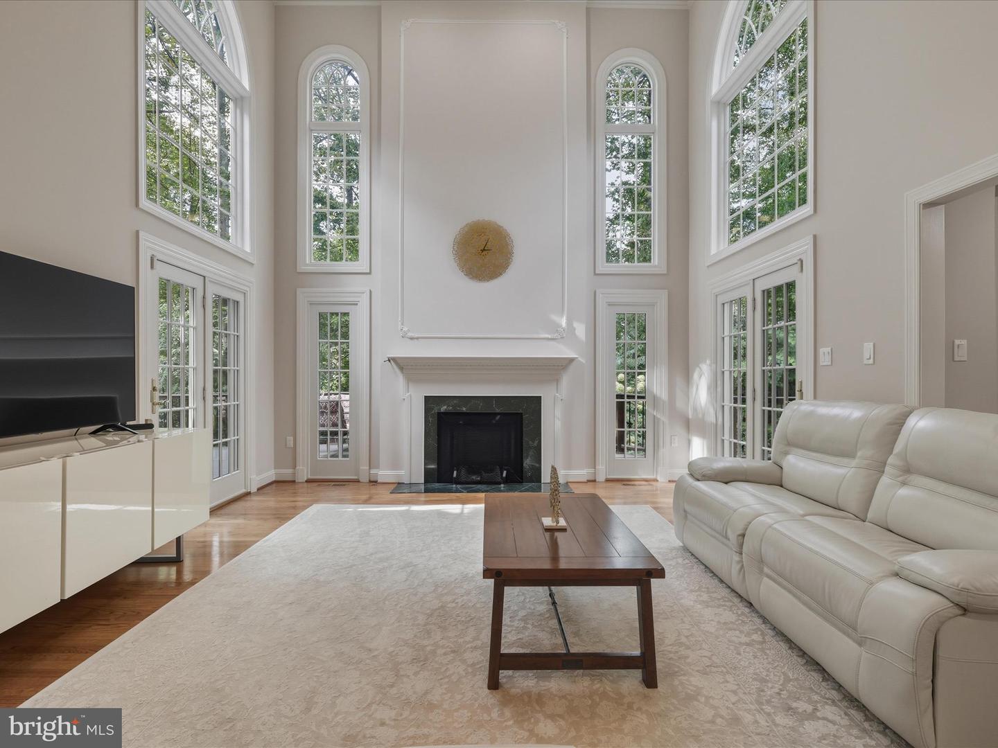5826 HANNORA LN, FAIRFAX STATION, Virginia 22039, 5 Bedrooms Bedrooms, ,4 BathroomsBathrooms,Residential,For sale,5826 HANNORA LN,VAFX2270252 MLS # VAFX2270252